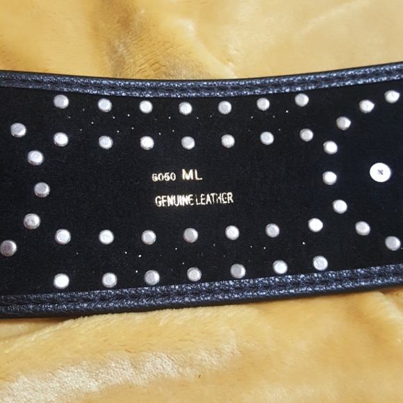 GENUINE LEATHER BELT. (NWOT) never used. 🖤 - Picture 4 of 8